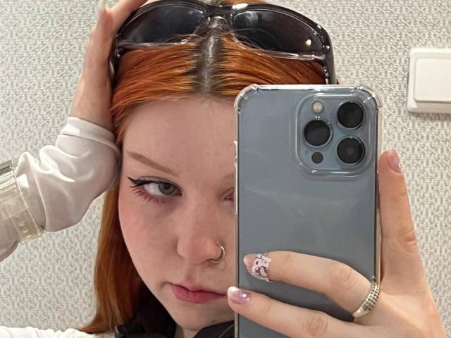 LilliamChevalier - Live porn &amp; sex cam - 30697376