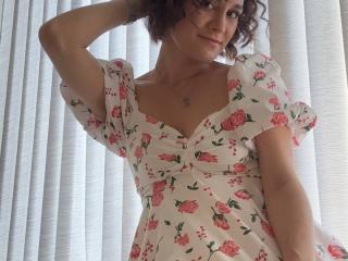LunaNoirX Live Chat on XLoveCam