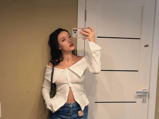 NikkiGoldX - Live sex cam - 30700739