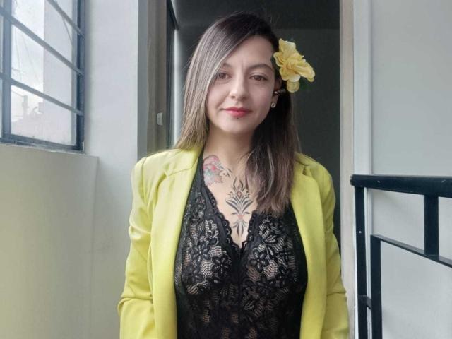ArianaBlonde - Sexe cam en vivo - 30703349