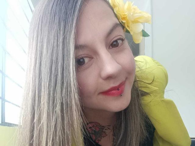 ArianaBlonde - Sexe cam en vivo - 30703352