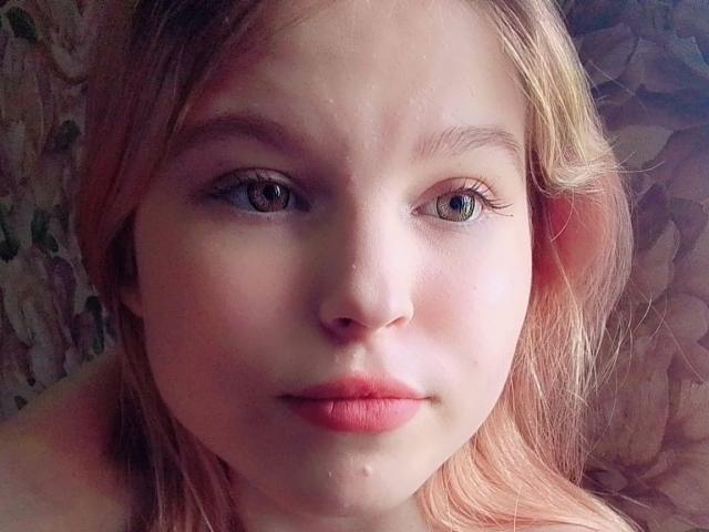 MaximaLasley - Élő pornó és szexkamera - 30703772