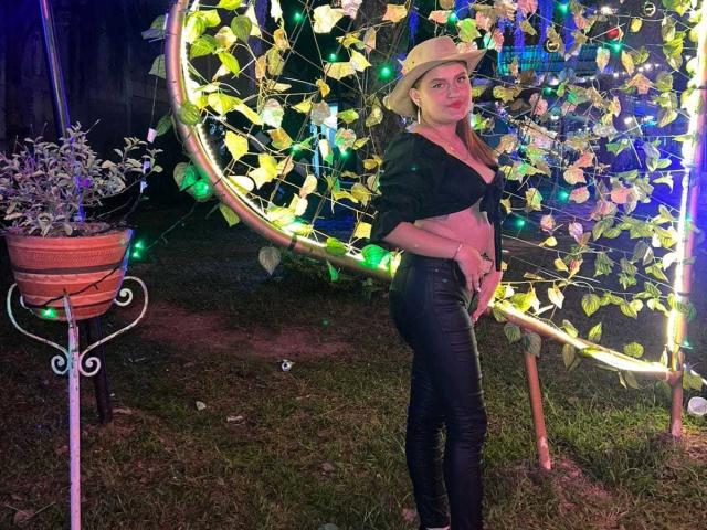 ValeriaaRose - Sexe cam en vivo - 30707987
