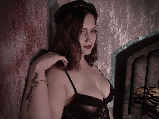 RoxanneBreats - Live porn &amp; sex cam - 30709265