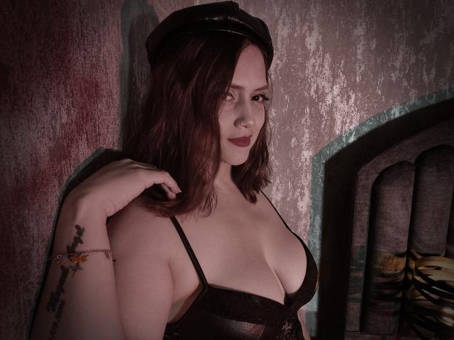 RoxanneBreats - Live porn &amp; sex cam - 30709274