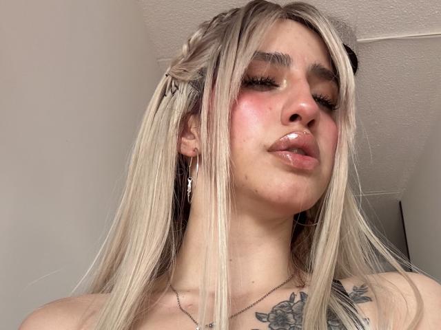 ElodieRoussee - Live porn &amp; sex cam - 30710198
