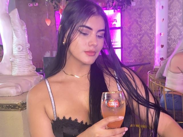 AlaraKey - Live sex cam - 30710582