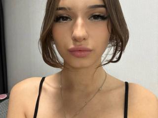 Live Chat with ShanekaKonig on XLoveCam