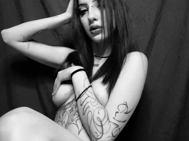 SimonneBrustkern - Live porn &amp; sex cam - 30715187