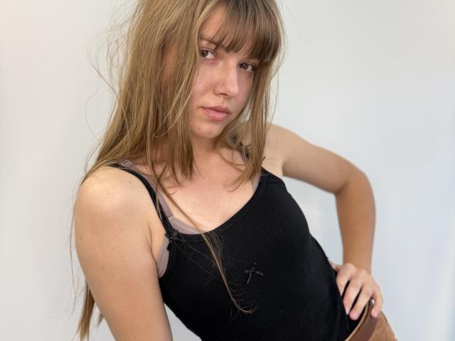 SondraCanestrini - Live porn &amp; sex cam - 30722561