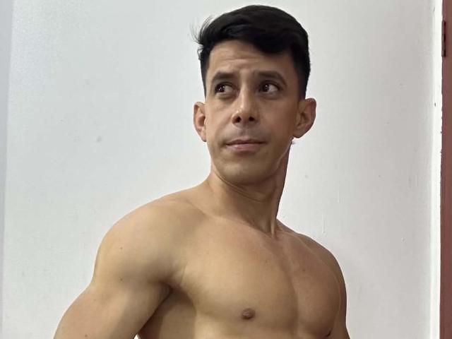 JoseRumBerotop - Live porn &amp; sex cam - 30732371