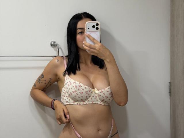 IsabellaJames - Live sex cam - 30735569