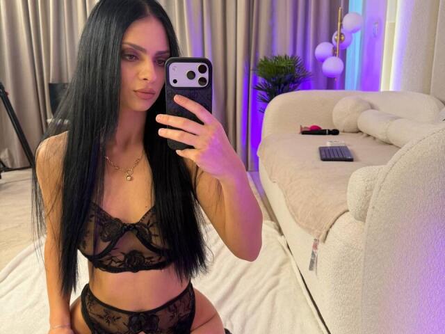 IliriaKara - Live sex cam - 30740312