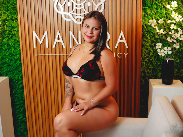 CamillaMoretti - Live porn &amp; sex cam - 30741485