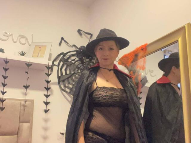 GianineLarose - Live porn &amp; sex cam - 30742361