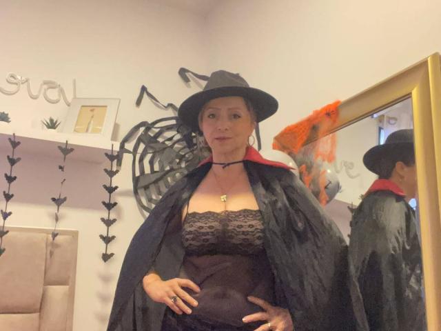 GianineLarose - Live porn &amp; sex cam - 30742370
