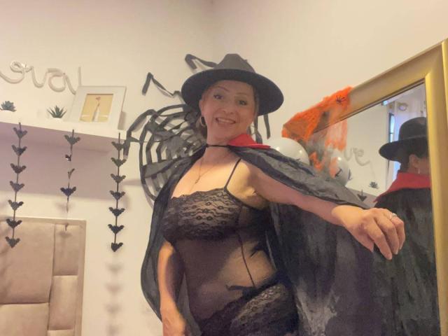 GianineLarose - Live porn &amp; sex cam - 30742376