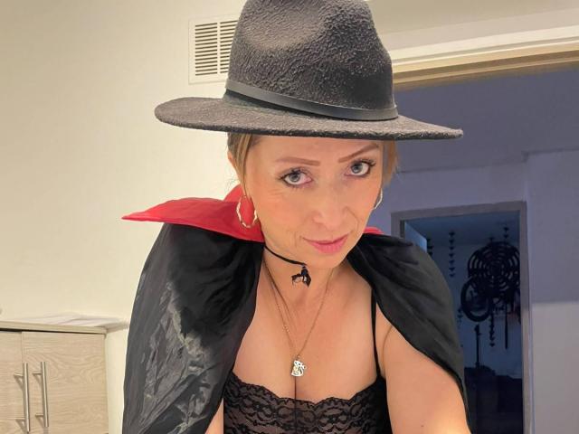 GianineLarose - Live porn &amp; sex cam - 30742388
