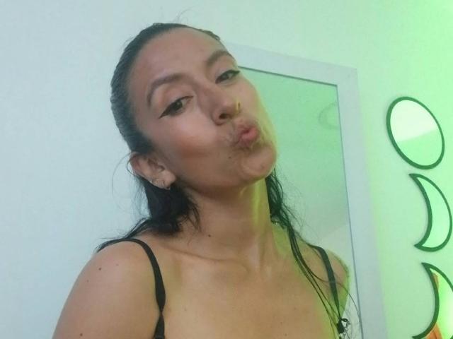 ZarayFeet - Live porn &amp; sex cam - 30743993