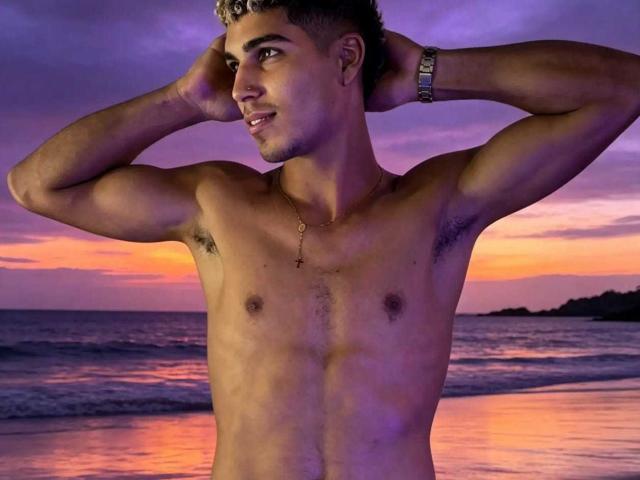 SantiaGodiazz - Live porn &amp; sex cam - 30754448