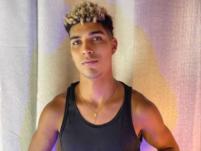 SantiaGodiazz - Sexe cam en vivo - 30754460