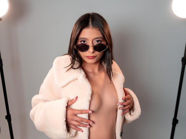AleciaNoah - Live porn &amp; sex cam - 30756473