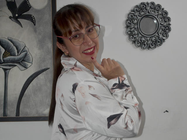 ViktoriaBrown - сексуальная веб-камера в реальном времени - 30758552