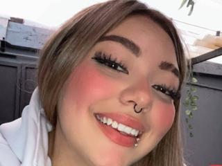 AmmaHoney Live Chat on XLoveCam