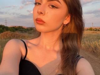 LourdesWhilby Live Chat on XLoveCam