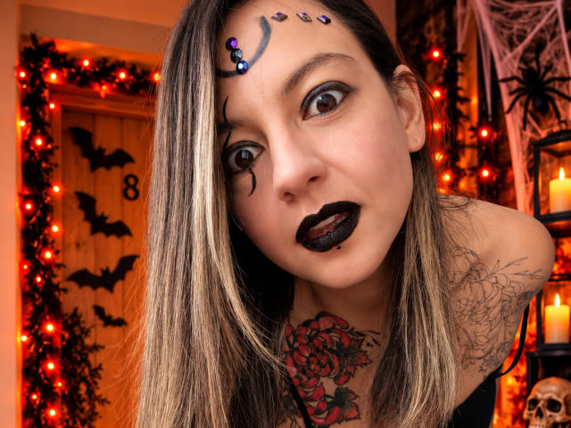 ArianaBlonde - Sexe cam en vivo - 30774971