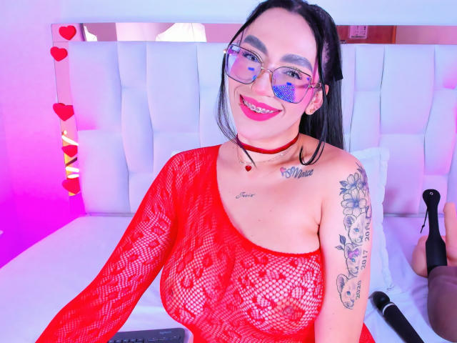 CamilleJuicyHot - Sexe cam en vivo - 30775811