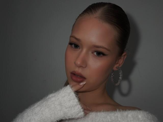 LillianaWhang - Sexe cam en vivo - 30780875