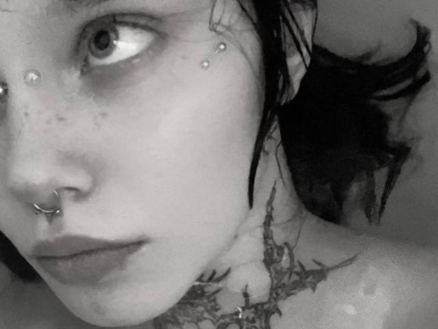 MariannaWarren - Live sex cam - 30781172