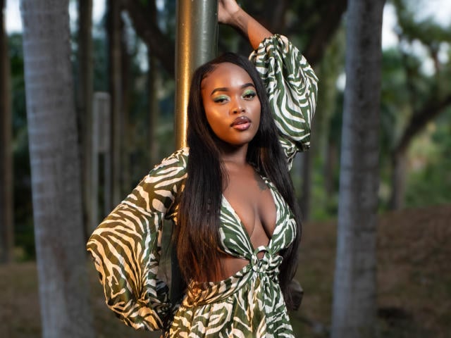 ZenyaEbony - Live Sex Cam - 30781712