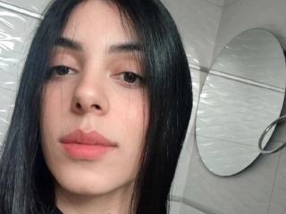 VenusMilo Live Chat on XLoveCam