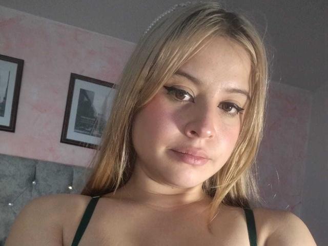 MelaniBecker - Live sex cam - 30789254