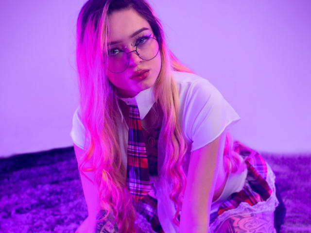 MiaValenttine - Live porn &amp; sex cam - 30792512