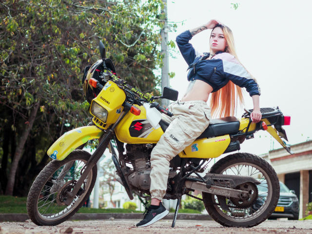 MiaValenttine - Live porn &amp; sex cam - 30792638