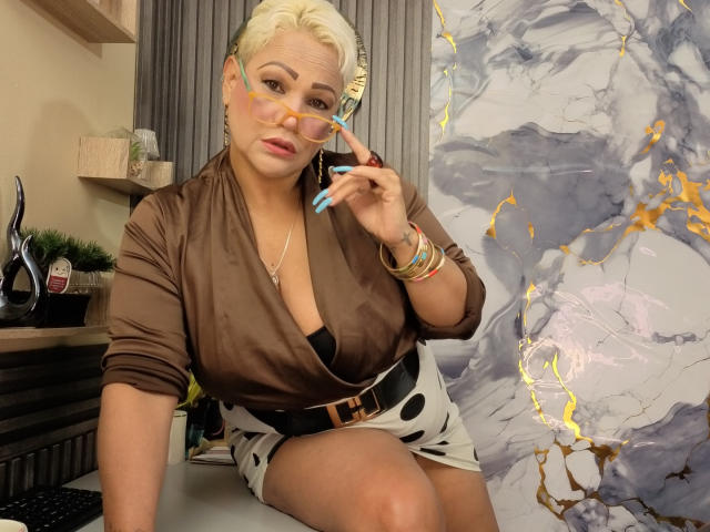 GianellaCox - Live porn &amp; sex cam - 30795881
