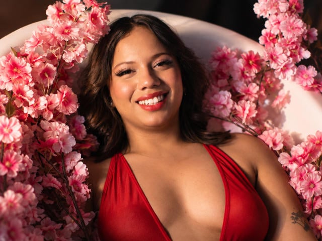 ZaraBlaze - Live porn &amp; sex cam - 30799763