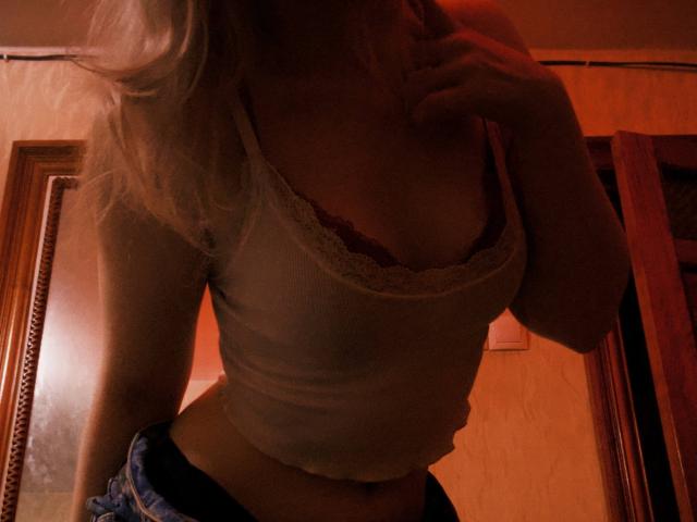TiffaniMacandog - Sexe cam en vivo - 30805307