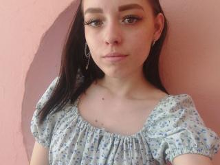 AnnemarieTheuner Live Chat on XLoveCam