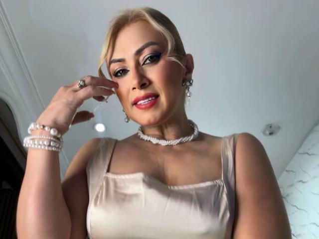 MisseScarleth - פורנו בשידור חי ומצלמת סקס - 30811835