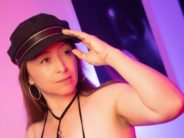 GianineLarose - Live porn &amp; sex cam - 30814910