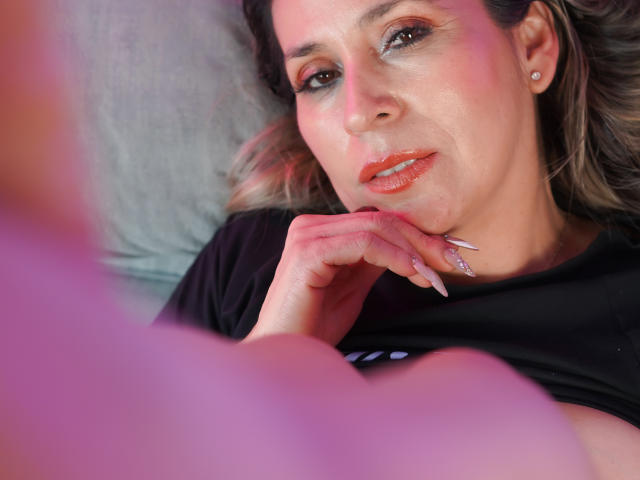 DianaPearlsMilf - Live porn &amp; sex cam - 30818390