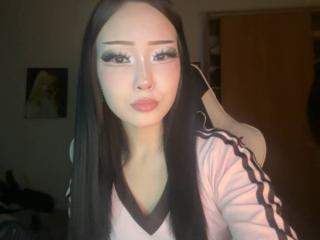 Live Chat with JaclynJafek on XLoveCam