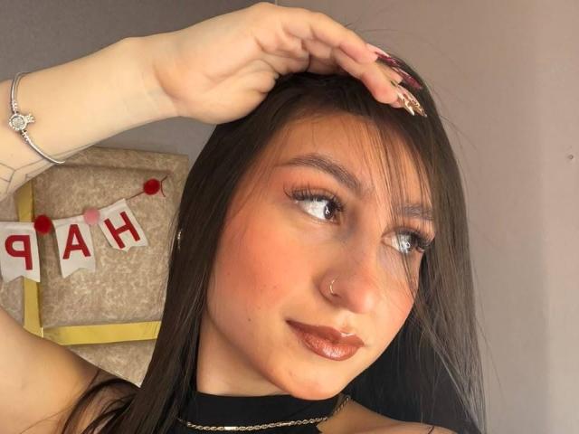 MaddyCarina - Live porn &amp; sex cam - 30820013