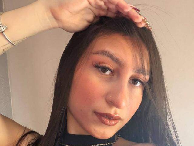 MaddyCarina - Live porn &amp; sex cam - 30820031