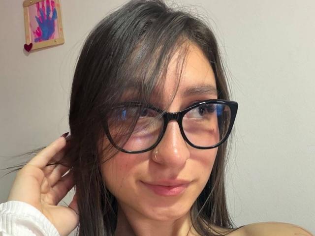 MaddyCarina - Live porn &amp; sex cam - 30820193