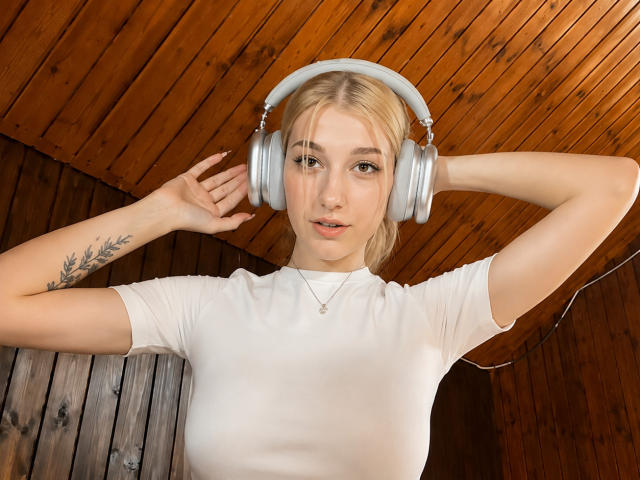 GeorgannWhatcott - Live porn &amp; sex cam - 30821243